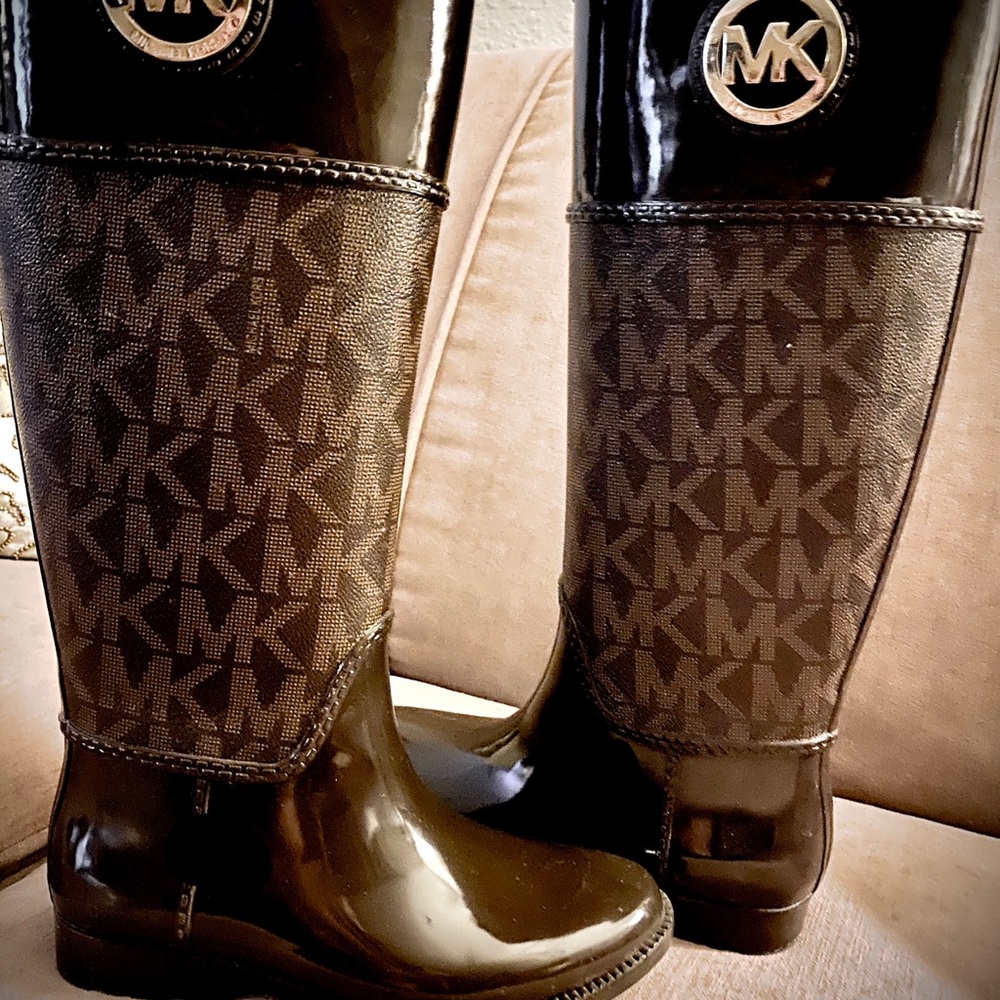 Micheal Kors Rainboots
